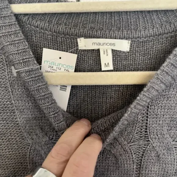 Maurices Frayed sleeves Sweater In Grey Size M NWT - Picture 3 of 5
